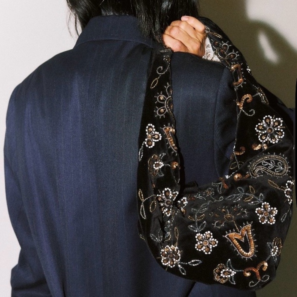 Free People Velvet Bag with Embroidery in Black. Brand new! - Picture 7 of 9